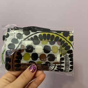 NWT Vera Bradley Cocoa Moss Zip ID case/wallet